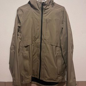 Lululemon men’s Outpoor Shell Jacket